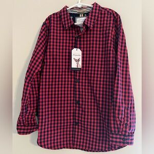 Boys plaid long sleeve button down shirt.  Size 11-12.